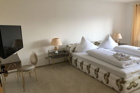 Exclusiva casa de vacaciones para su tiempo libre con fantásticas vistas a la montaña y al lago. Disfruta de tu merecido descanso