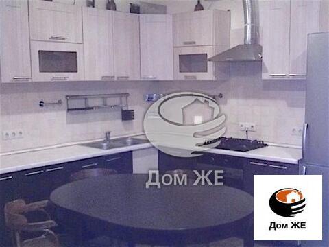 Лот №M5089036. Апрелевка, Киевское шоссе, 28 км от МКАД. Двухэтажный кирпичный коттедж. Построен в 2011г. Дом полностью меблирован гарнитурной мебелью, оснащен всей бытовой техникой. Подключены центральные коммуникации. Газовое отопление. Интернет. 1...