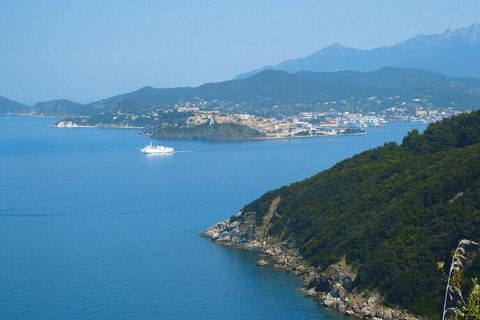 In the green northwest of the island, in the district of Nisporto, you will find the terraced apartment complex built on the rocks, with direct access to the sea via a private path. In the 1950s, the former villa was transformed into a residence by I...
