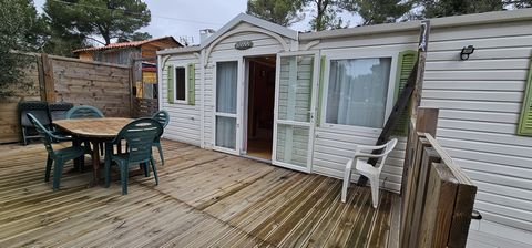 Vends Mobil-home de 43 m² environ, sur un terrain de loisir de 200 m² environ, qu' il faudra rajouter à la vente de la parcelle par la mairie ( a partir de 80 000 euros hors frais de notaire pour des parcelles de 200 m²). Situé dans un domaine sécuri...